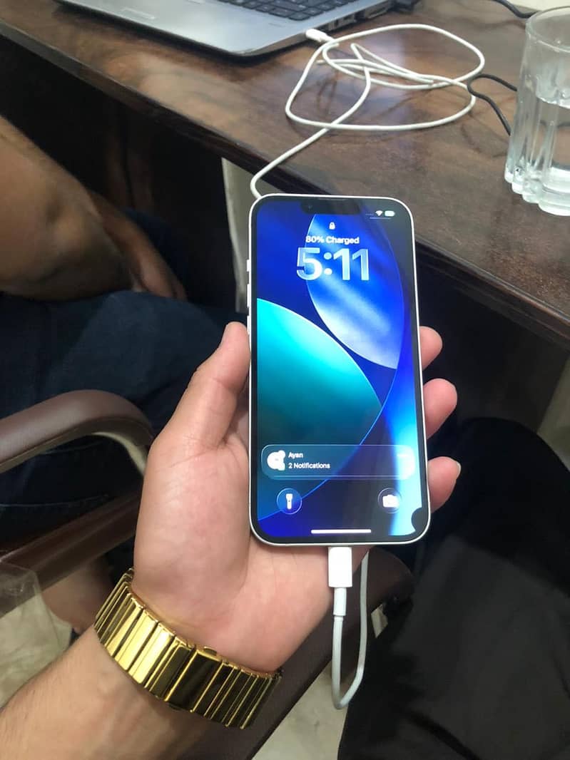 Apple iPhone 13 2