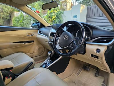 Toyota Yaris ATIV X 1.5 CVT 2021 Silver Genuine Condition