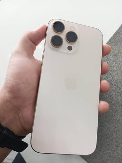 Apple iPhone 16 Pro Max