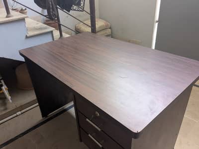 Executive Manager Office Table – Solid Build | Used (8/10) | Korangi