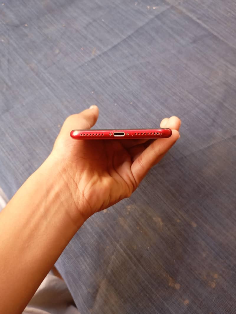 Apple iPhone 8 Plus 3