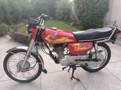 Honda 125 all ok new condition