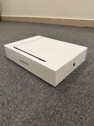 M4 Air (16 GB, 256 GB) Brand New box packed - Midnight Color