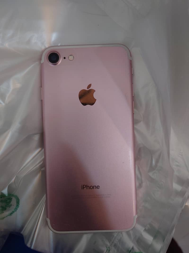 Apple iPhone 7 0