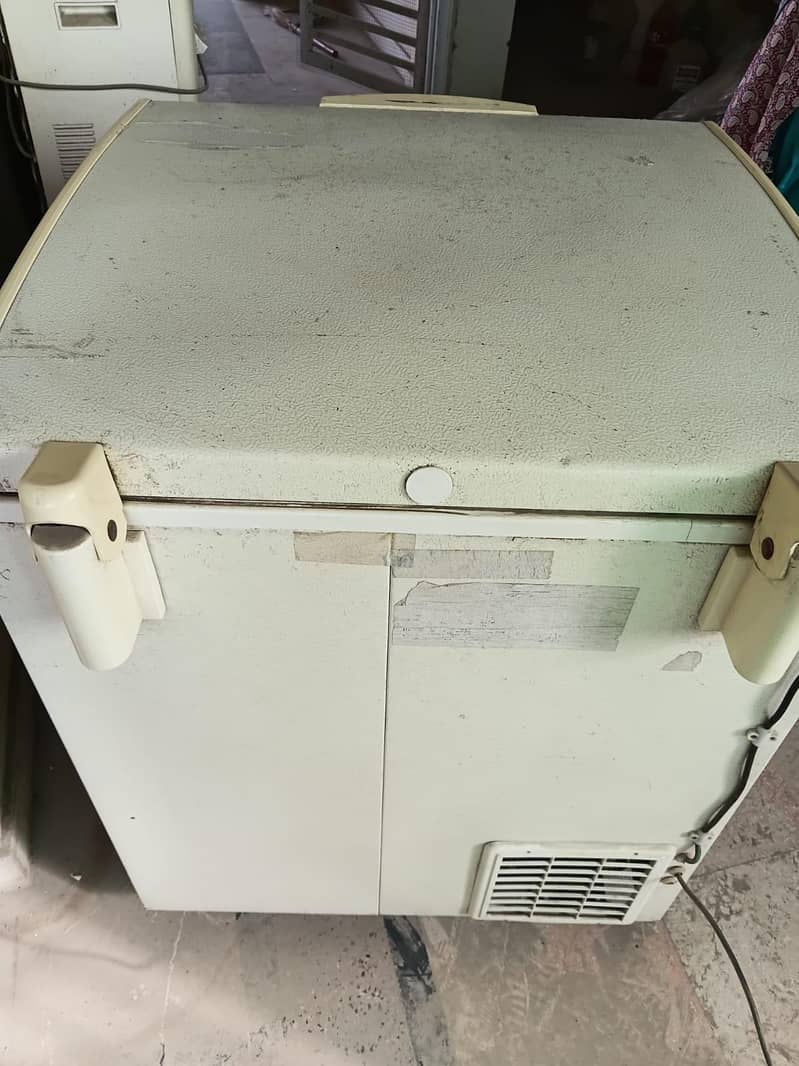 waves deep freezer 3