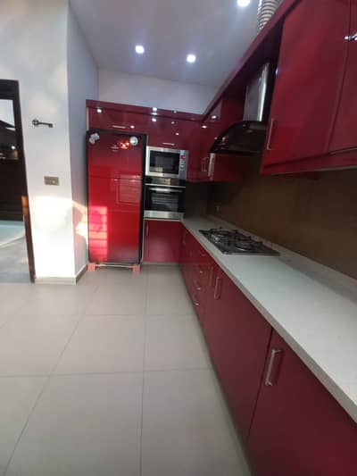 10 Marla Upper Portion Available For Rent In Bahria Town Lahore.
