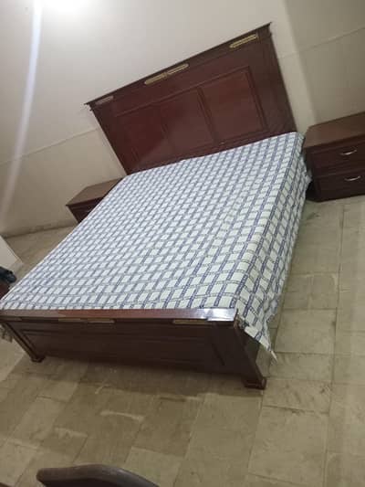 King Size bed set. up for sale