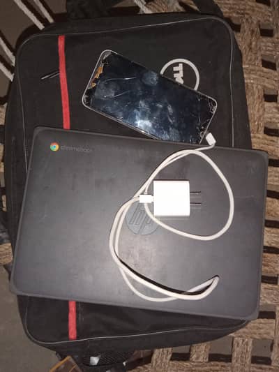 HP Chromebook 11 G8 With Bag ,Charger and panel damage nokia 3.2mobile