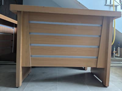 Executive Office Work Tables / Used - 8/10 Condition / Korangi Crossi