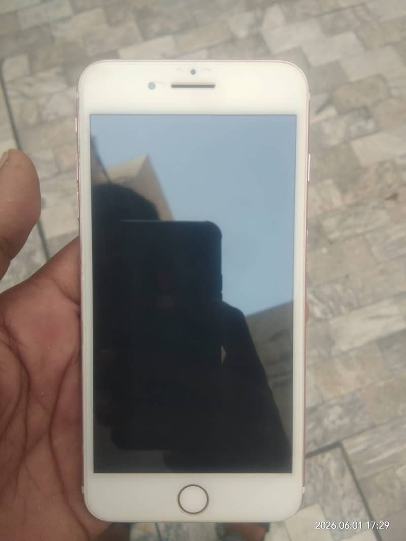 Apple iPhone 7 Plus 1