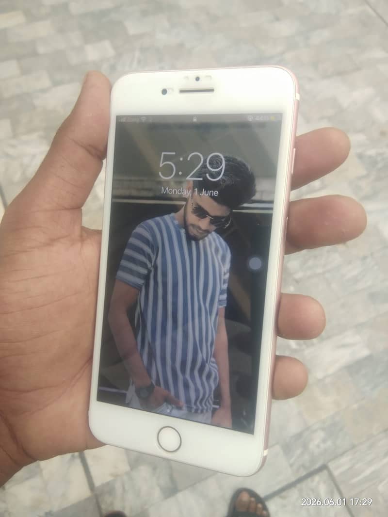 Apple iPhone 7 Plus 3