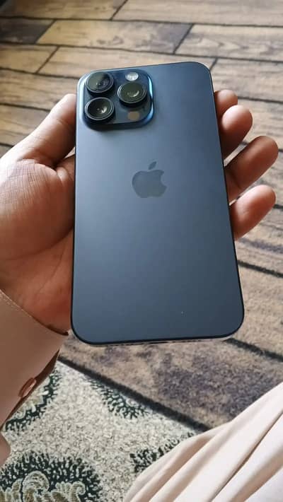 Apple iPhone 15 (0336-4196169)