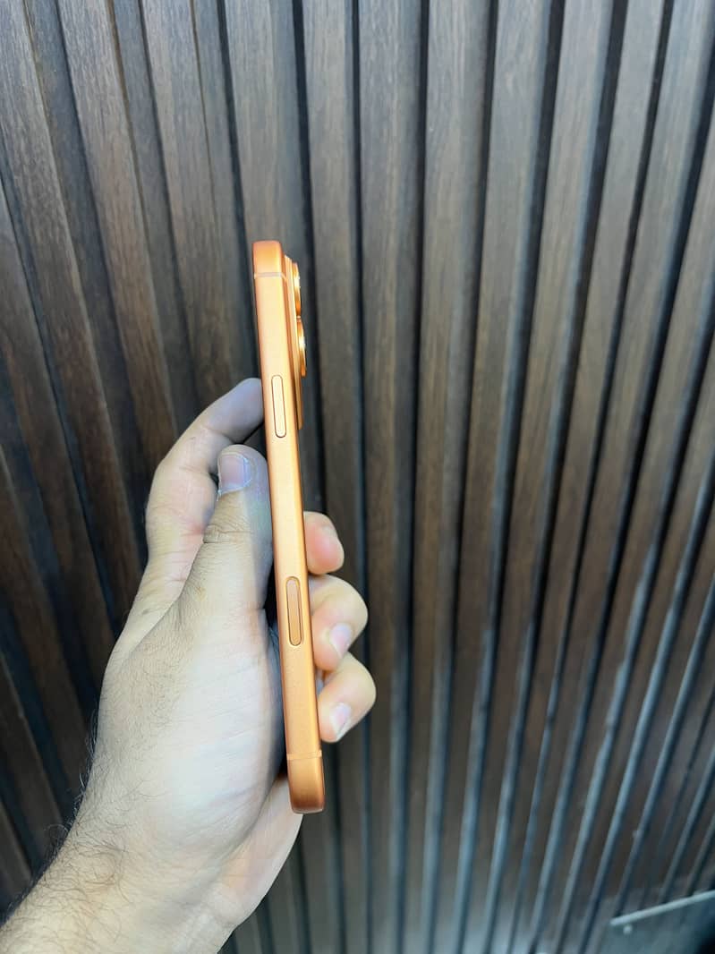 iPhone 17 pro max 3