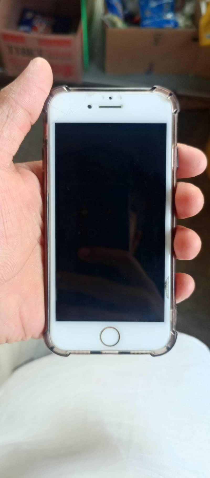 Apple iPhone 7 0