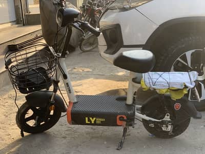 METRO WONDER BIKE FOR KIDS URGENT SALE CONTACT NO 03214311729