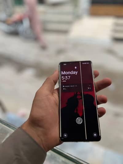 One Plus 8 Pro (8gb/128)