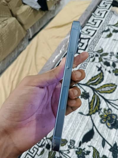 Apple iPhone 14