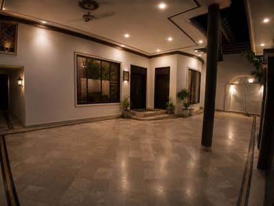 Tremendous Location 10 Marla House For Sale Hashmi Garden Bahawalpur.