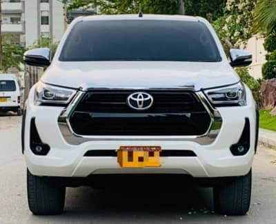 TOYOTA REVO HILUX 2021 48000KM NEW SHAPE 1 PIC TOUCH UP