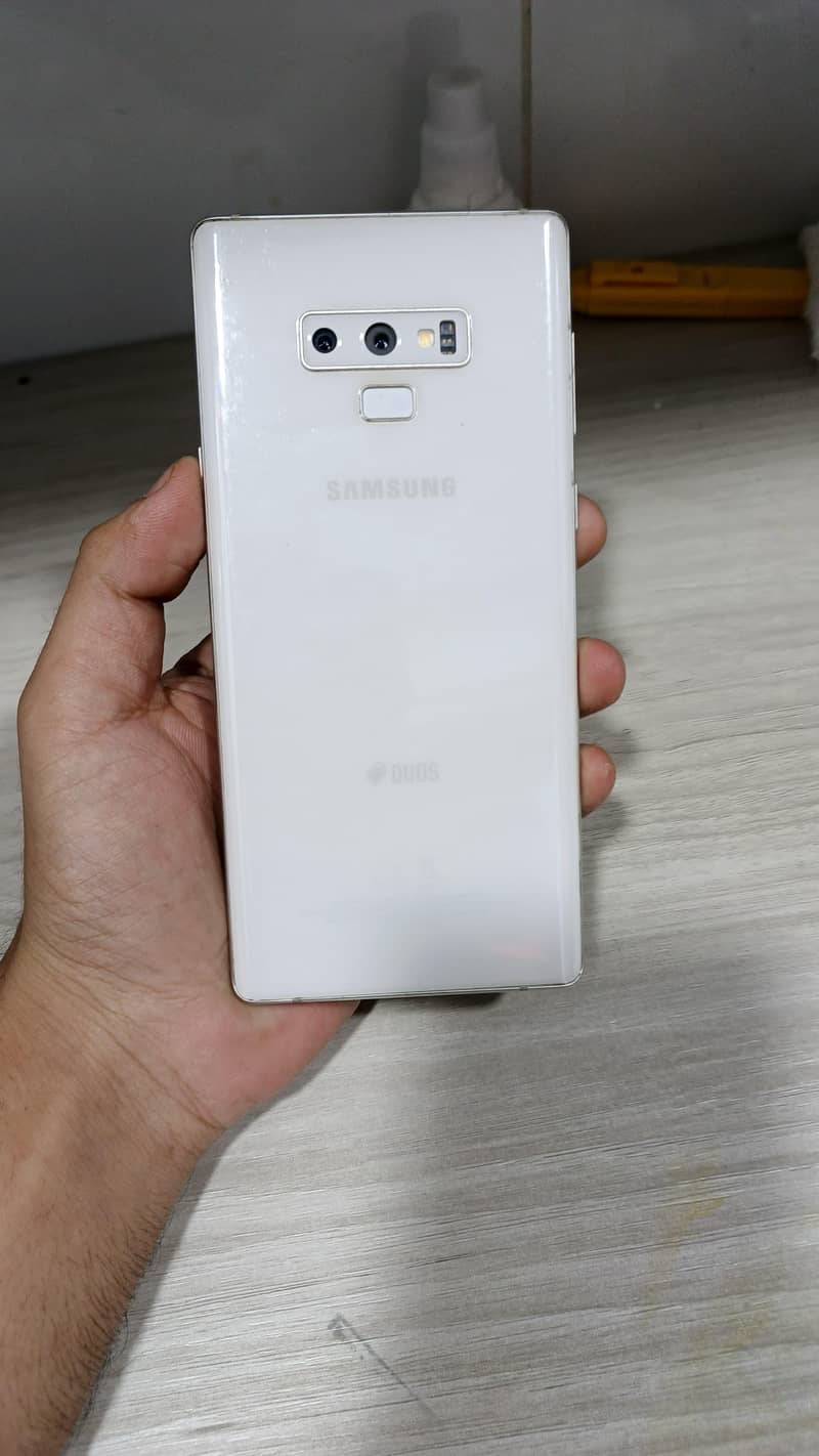 Samsung Mobile Note 9 3