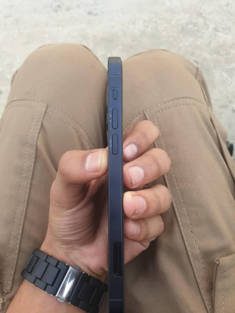 Iphone 12 3