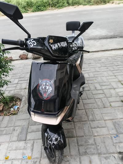 United electric scooty for sale