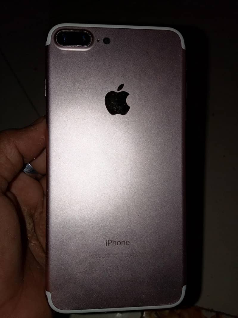 Apple iPhone 7 Plus 0