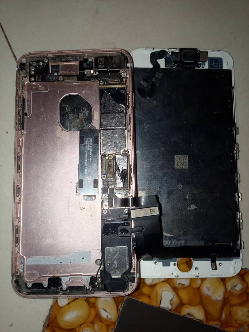 Apple iPhone 7 Plus 2