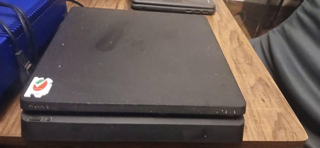 old ps4 wirh 2 copy controller with 2 gamesfor sale