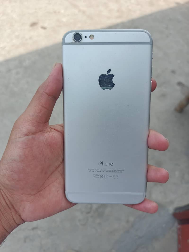 Apple iPhone 6 Plus 0