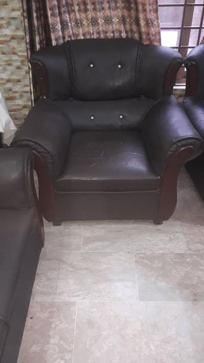 5- Seater Sofa Set for Sale – Good Condition