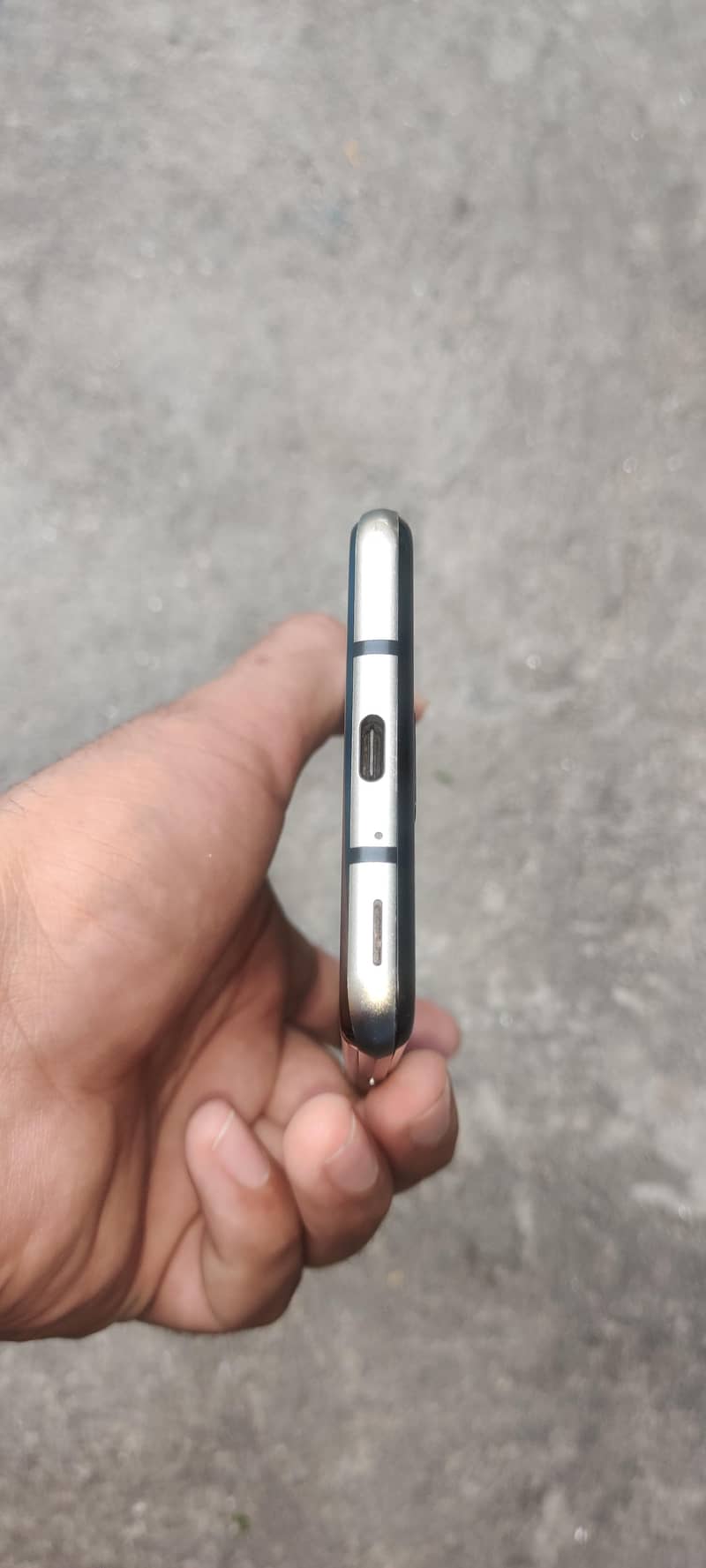 Sharp Aquos R3 2