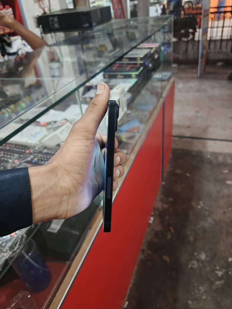 Apple iPhone 14 2