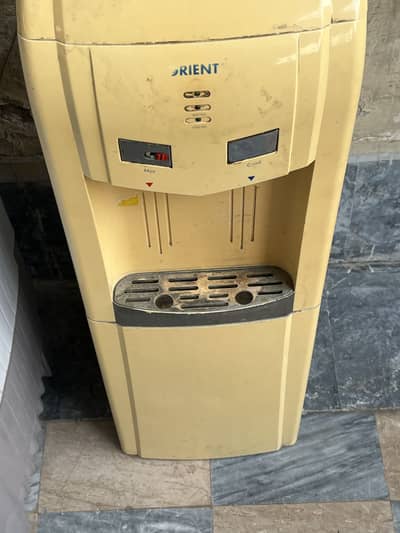 Orient water dispenser all OK good condition total genuine