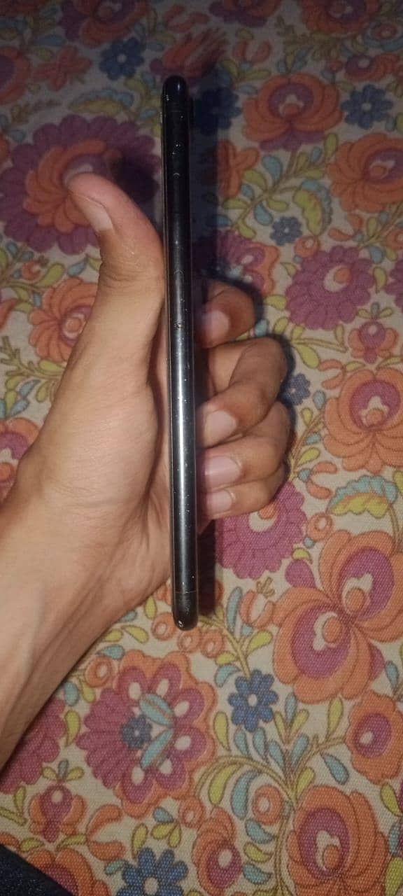 Apple iPhone 7 Plus 3