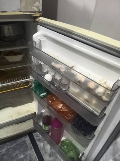Dawlance fridge 03033138362