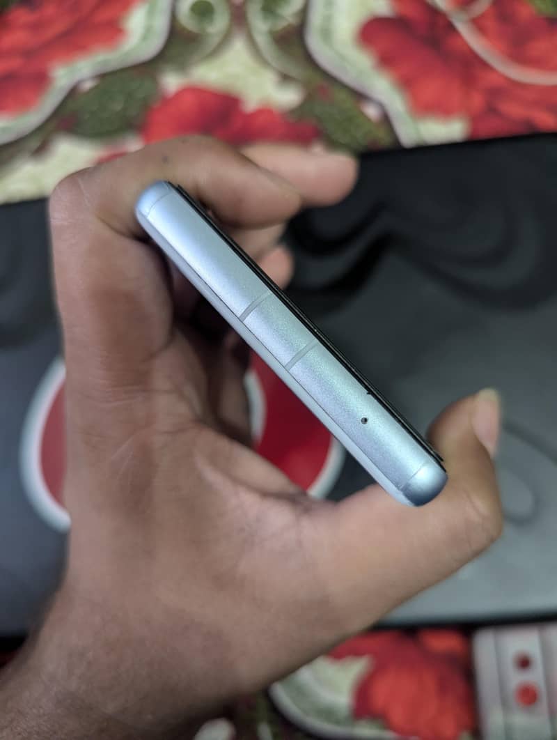 Google Pixel 7a 3
