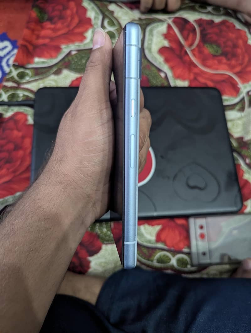 Google Pixel 7a 6