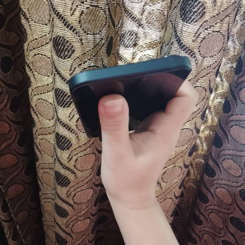 Apple iPhone 15 plus 4