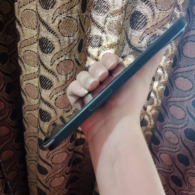 Apple iPhone 15 plus 5