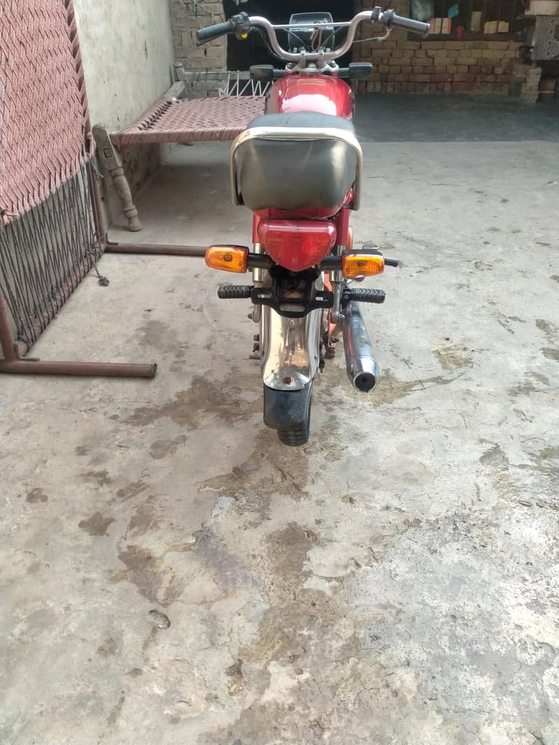 2016 model United 1