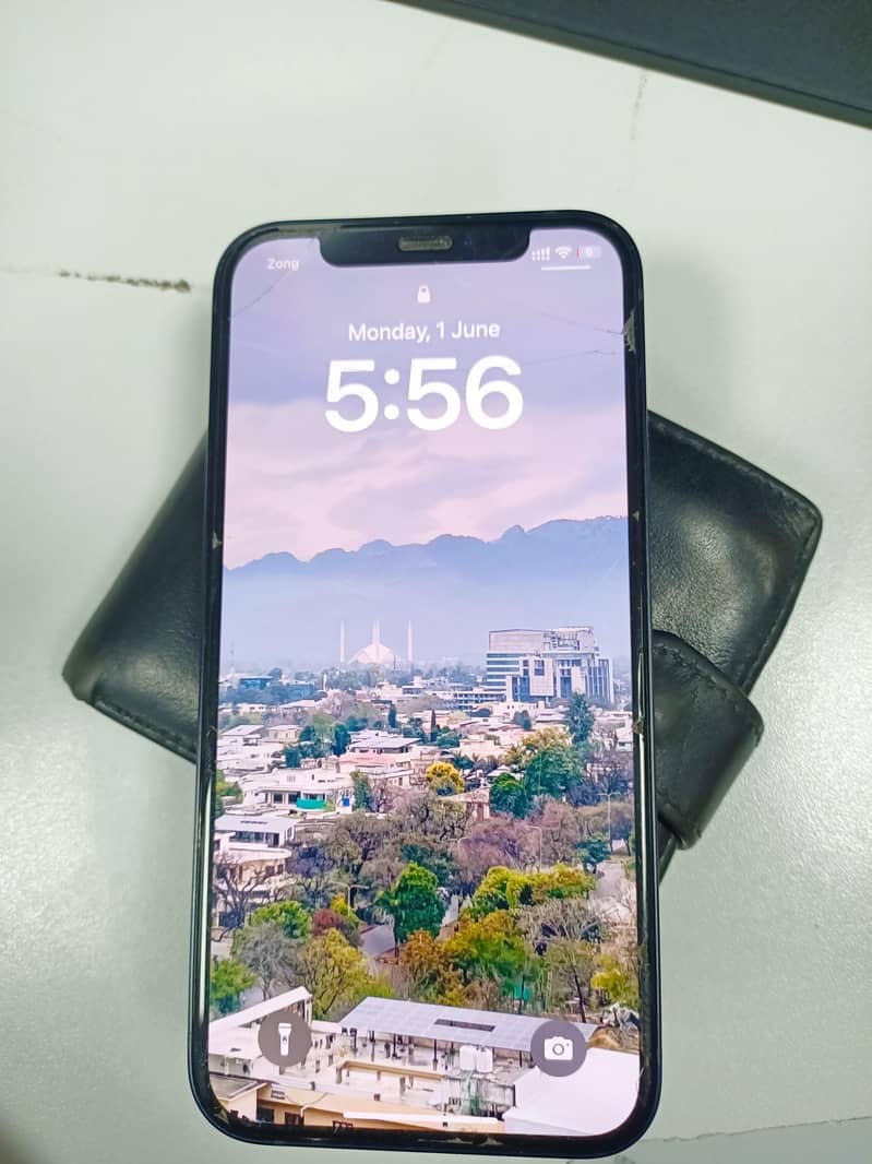 Apple iPhone 12 (Simple) 0