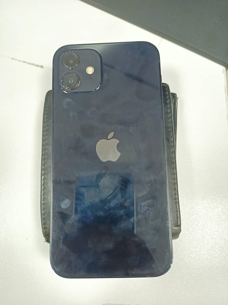 Apple iPhone 12 (Simple) 3