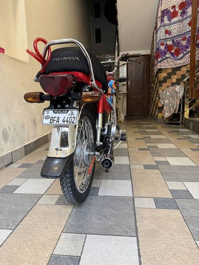 Honda CD 70 2025