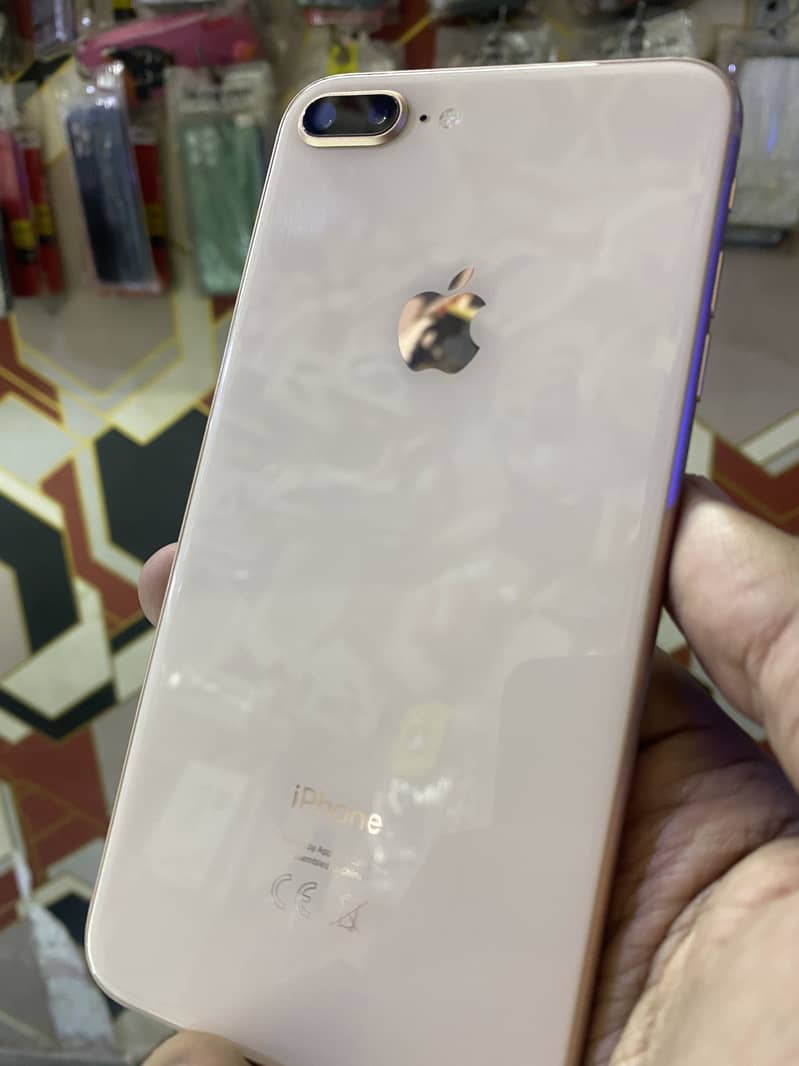 Apple iPhone 8 Plus 0