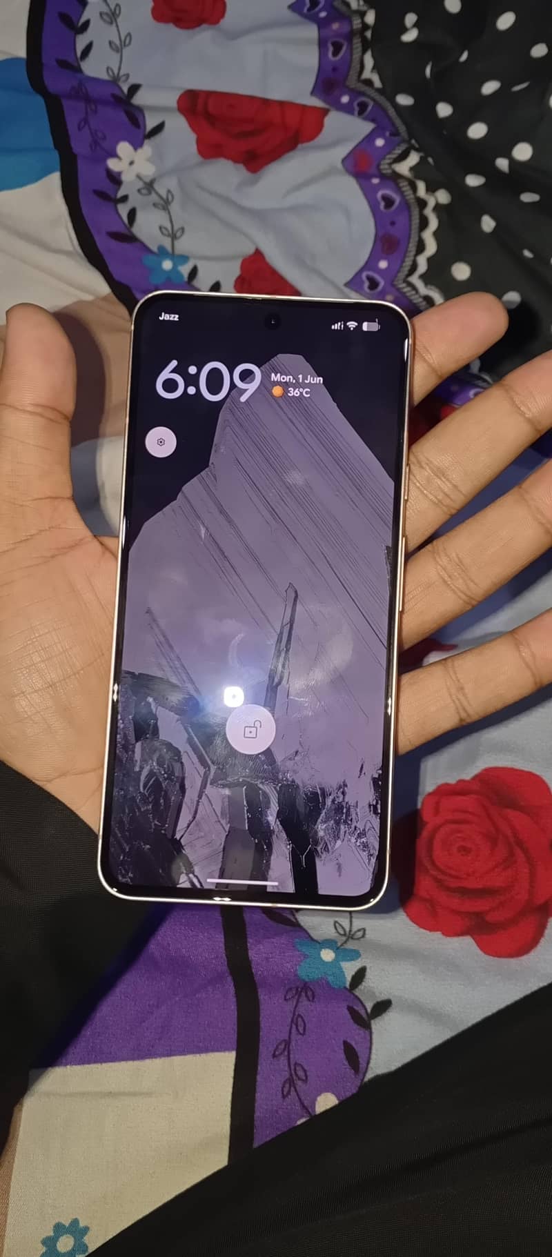 Google Pixel 8 5