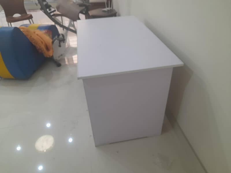 STUDY/OFFICE TABLE 1