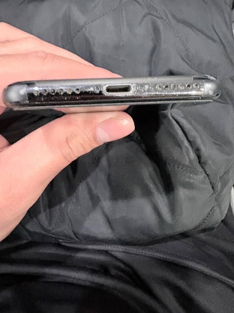 Apple iPhone X 0