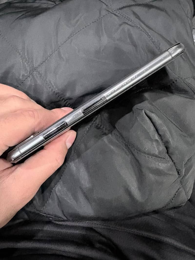 Apple iPhone X 1