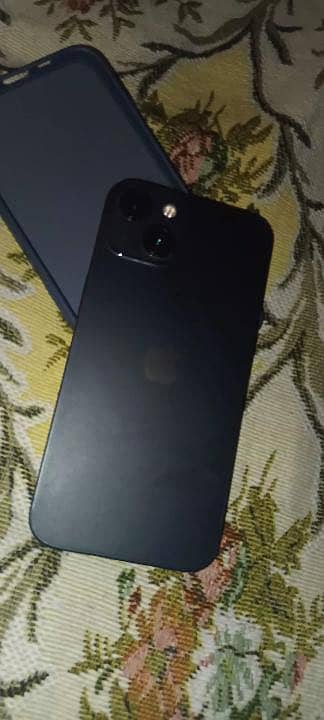 Apple iPhone 13 6